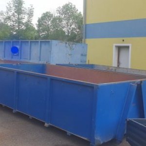 foto container 4.3 x 2.3 x 1m eye 125cm doors (up to 12t trucks)