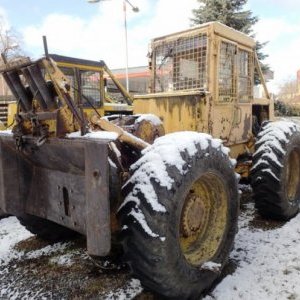 foto forestry tractor LKT81 w/o turbo (Lakatoš)