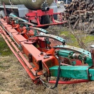 foto 3.5 agro plough 7blades Kverneland tractor