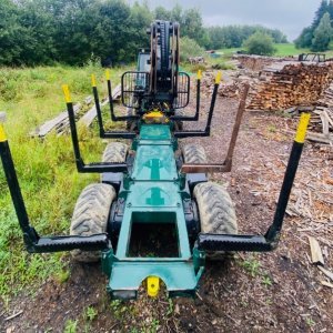 foto 5.45t load 4.5t/5m3 forwarder chains+belts 8x8 wood 9.95t forestry timber ENTRACON Delaware