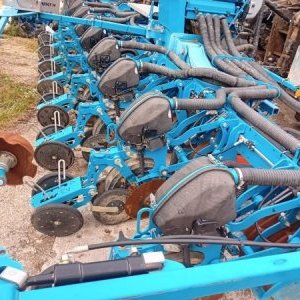 foto 6m/8rows Lemken Azurit 9 corn sowing machine for tractor (tank 2020) agro