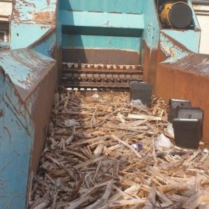 foto max 70m3/h bio crusher trailer 14t wood chipper schredder