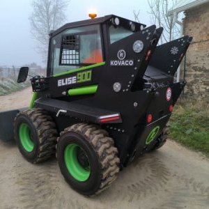 foto newish 3.3t skidsteer loader Kovaco Elise 900