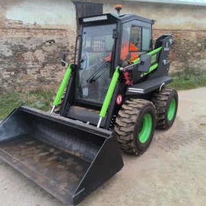 foto newish 3.3t skidsteer loader Kovaco Elise 900