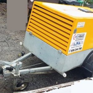 foto 400V aggregate diesel trailer with plates